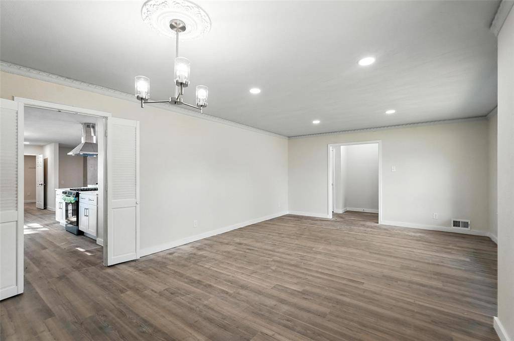 Garland, TX 75043,321 Duke Street