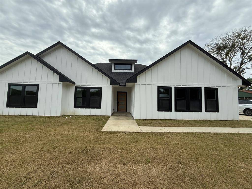 Corsicana, TX 75110,114 Traiilridge Drive