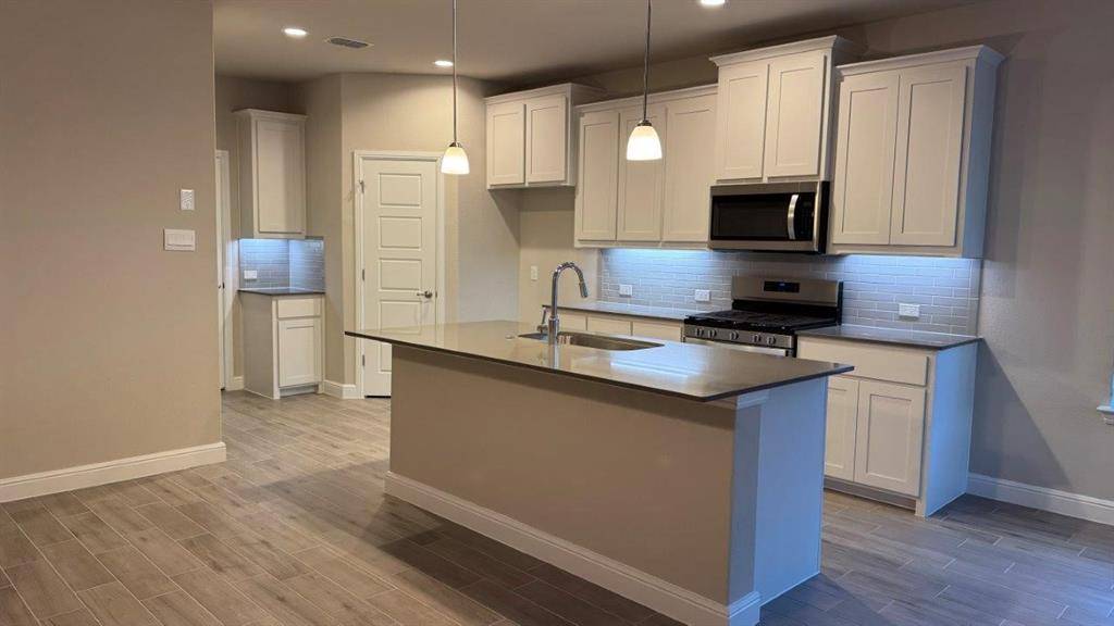 Fort Worth, TX 76008,15028 GREEN BLUFF Drive