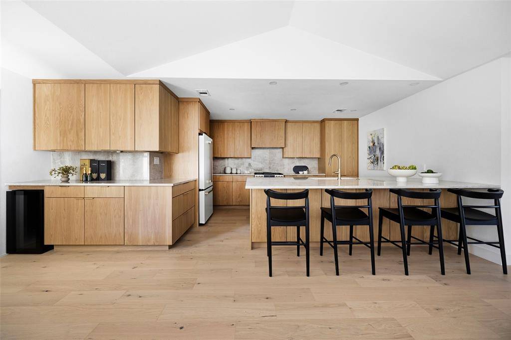 Dallas, TX 75248,7311 Carta Valley Drive