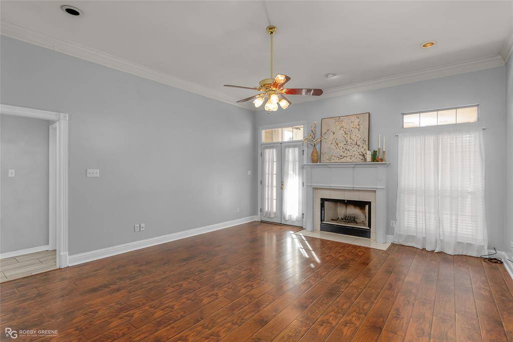 Bossier City, LA 71111,6012 Ellington Way