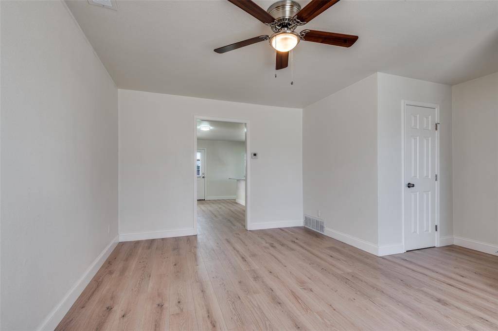 Mesquite, TX 75150,2527 Larchmont Drive