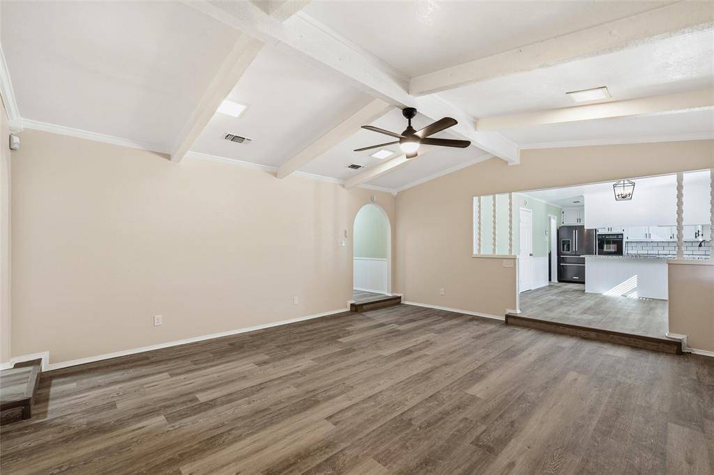 Hewitt, TX 76643,211 Opal Street