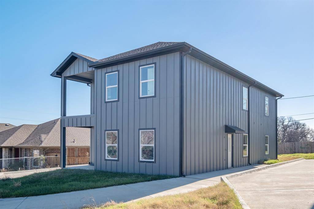 Fort Worth, TX 76106,2512 Oxford Avenue