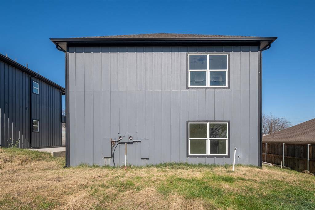 Fort Worth, TX 76106,2512 Oxford Avenue