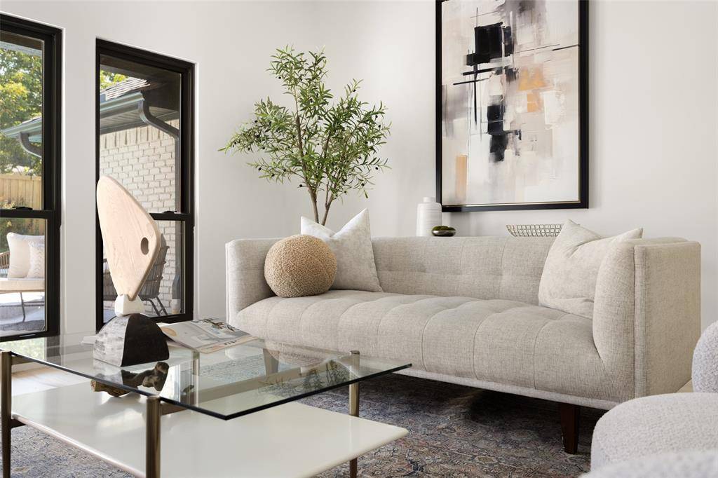 Dallas, TX 75231,9622 Hilldale Drive