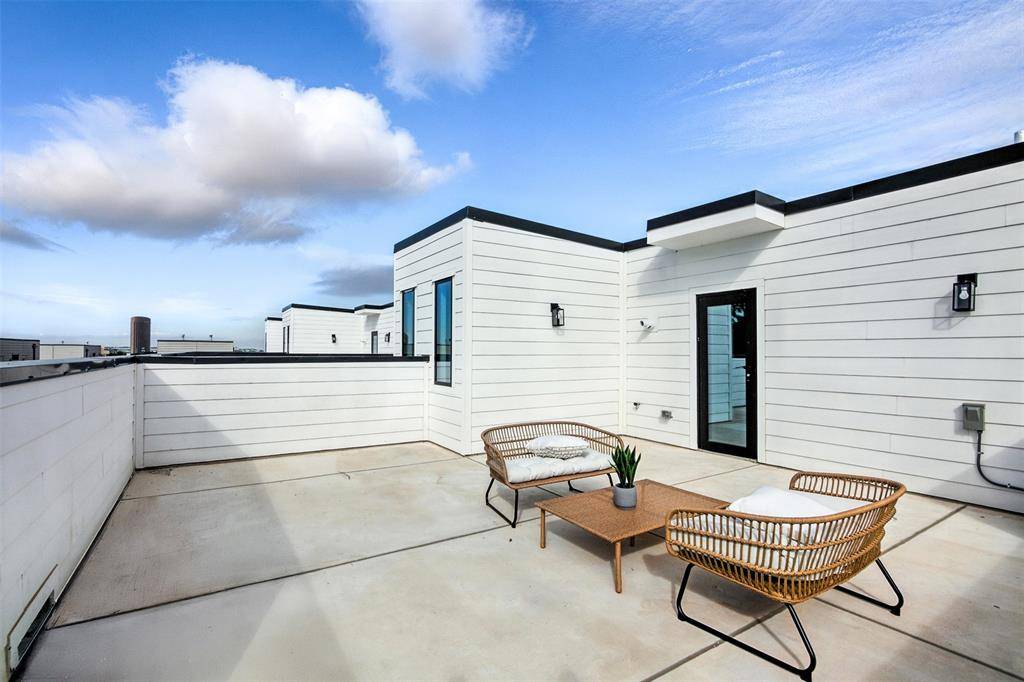 Dallas, TX 75219,4611 Fairmount Street #102