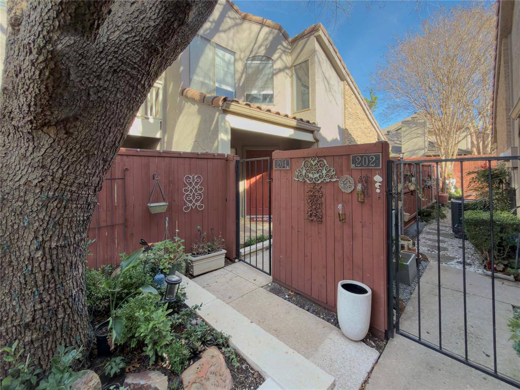 Dallas, TX 75287,4242 N Capistrano Drive #204