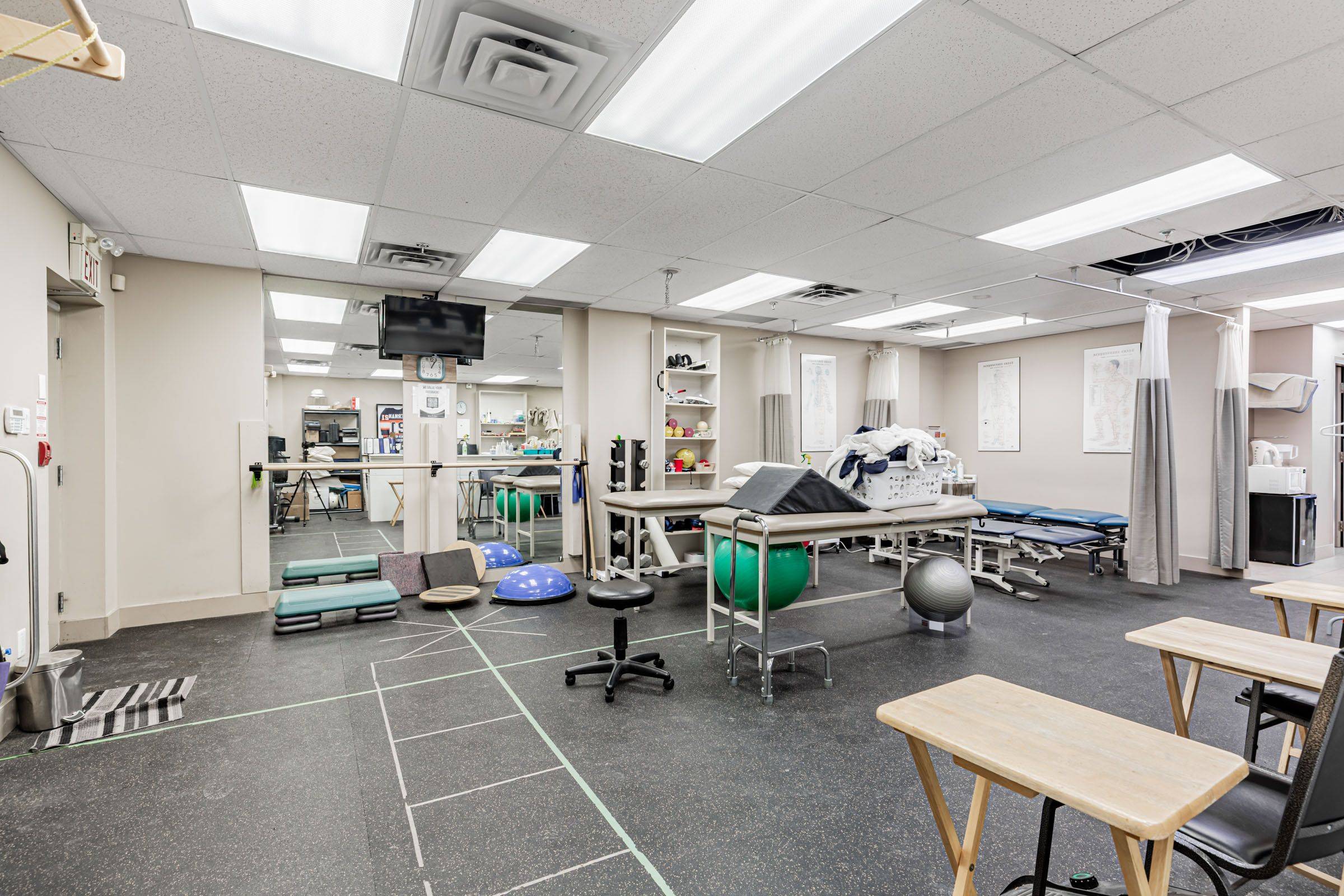 Toronto E03, ON M4B 2S7,945 O'connor DR #5