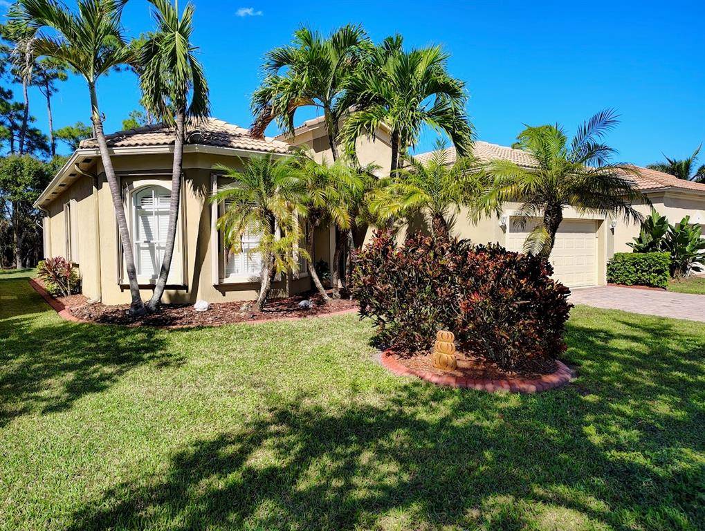 Fort Pierce, FL 34951,5423 Place Lake Dr