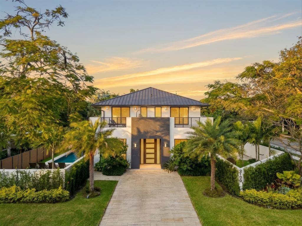 Fort Lauderdale, FL 33305,2103 Bayview Dr