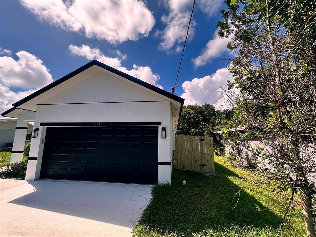 Fort Pierce, FL 34950,1605 N 23rd St