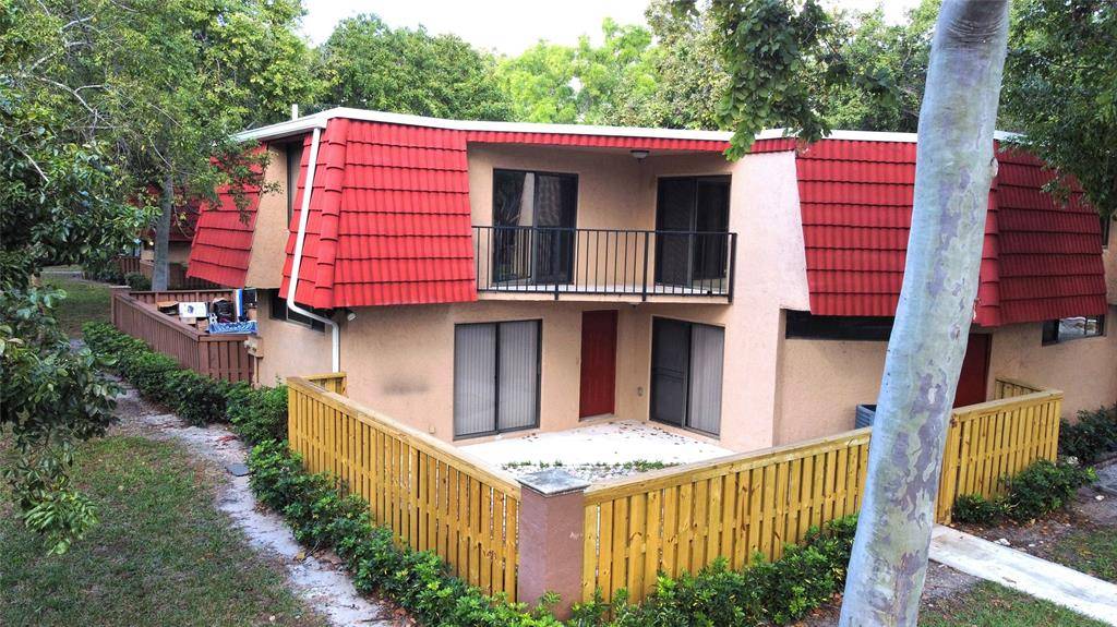 Boca Raton, FL 33433,8189 Severn Dr #C