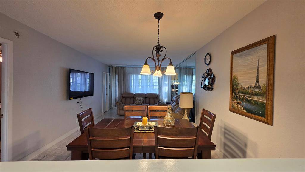 Lauderdale Lakes, FL 33313,5111 W Oakland Park Blvd #104