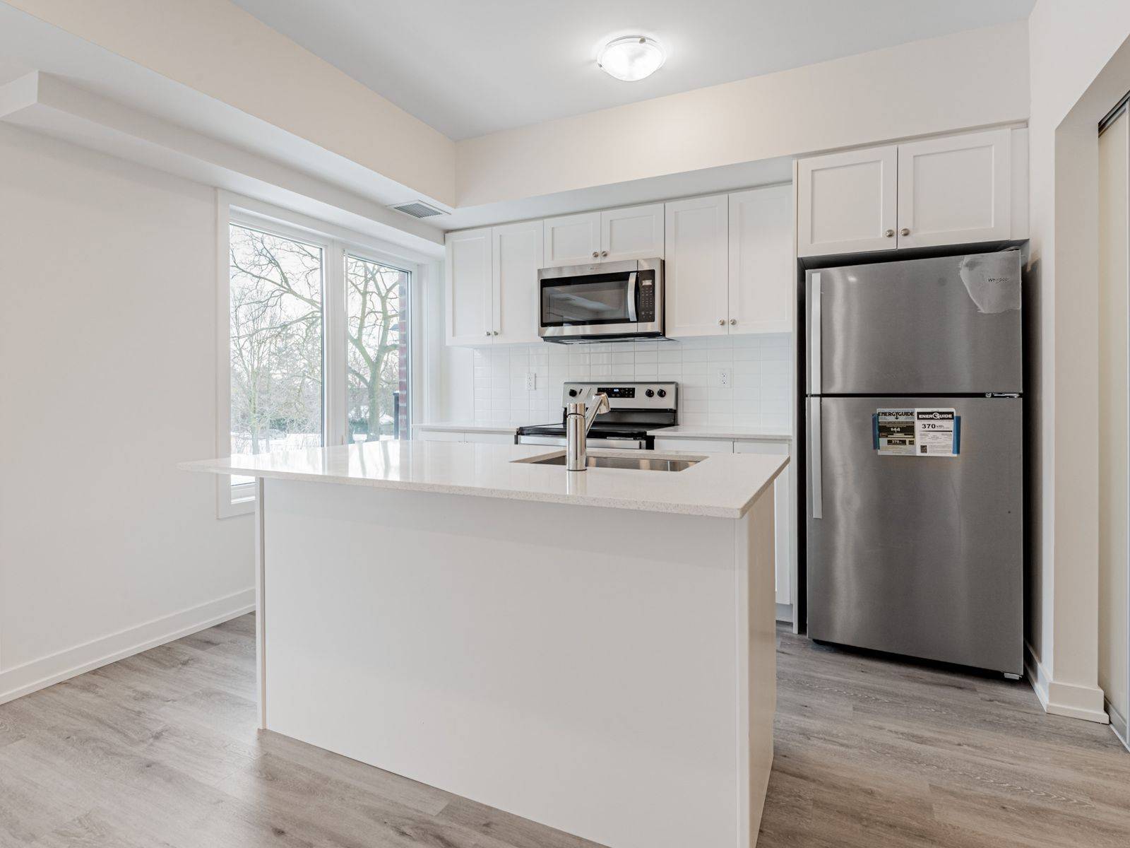 Richmond Hill, ON L4C 5W2,60 Elizabeth ST S #3302