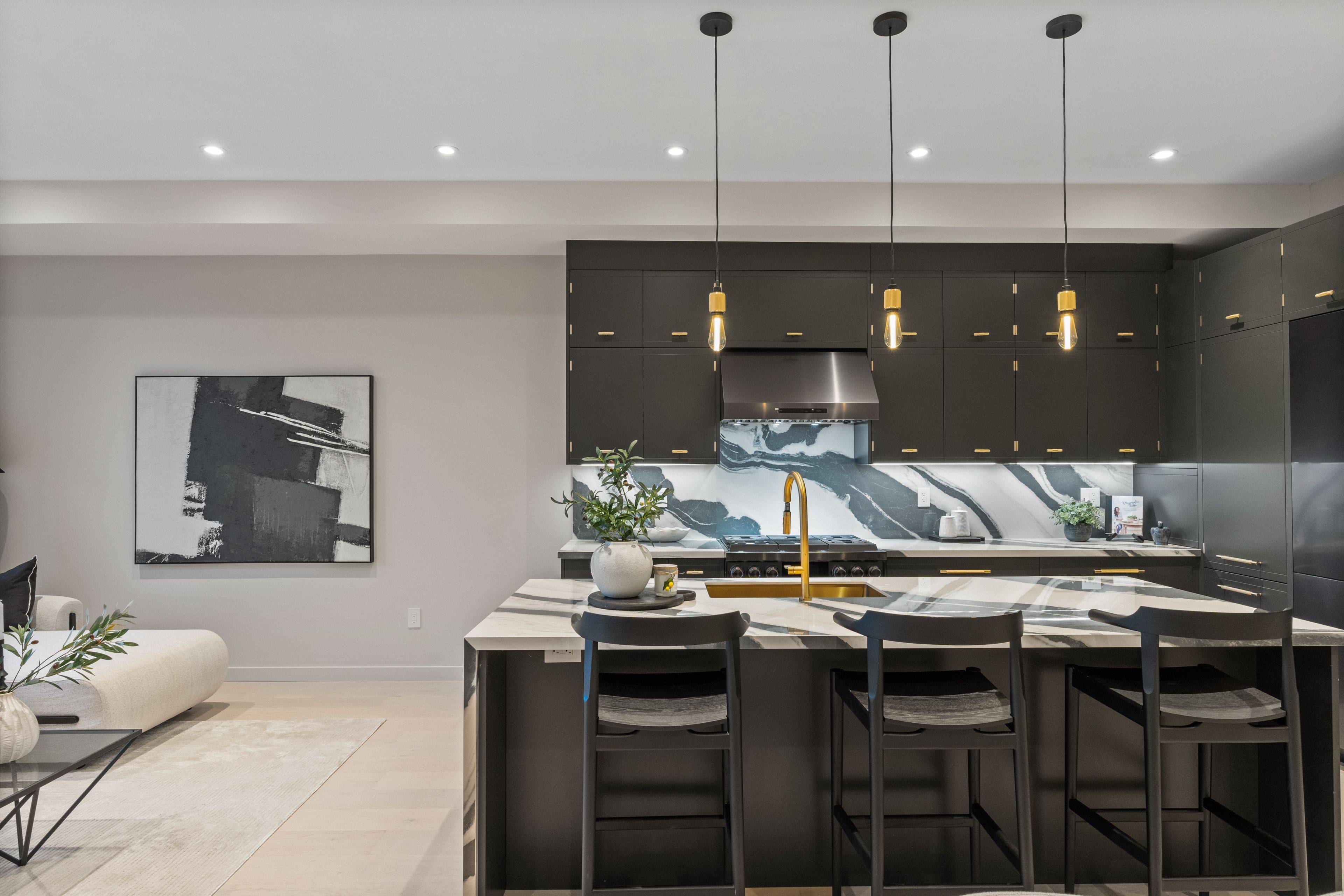 Mississauga, ON L5E 1H5,1090 Ella AVE