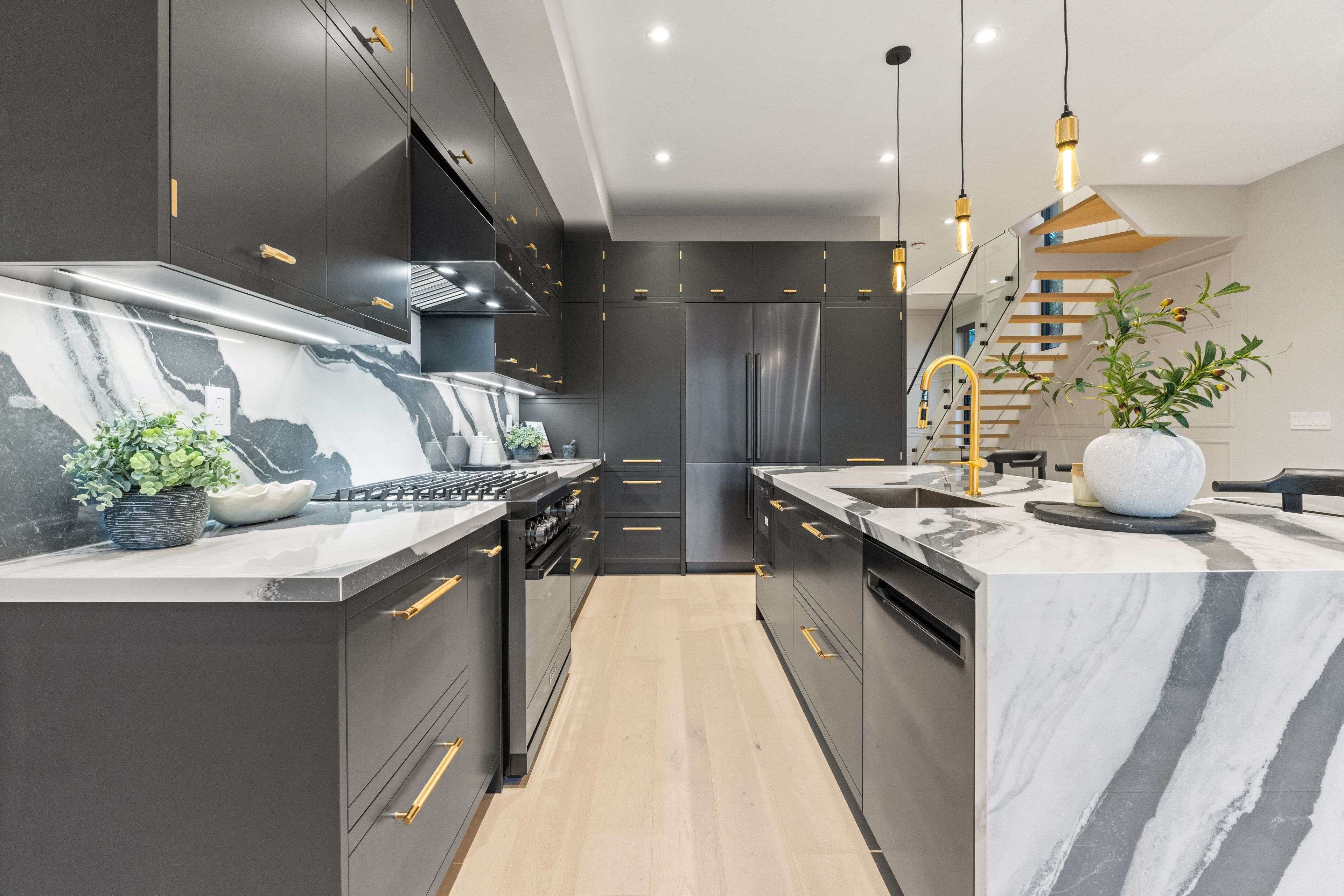 Mississauga, ON L5E 1H5,1090 Ella AVE