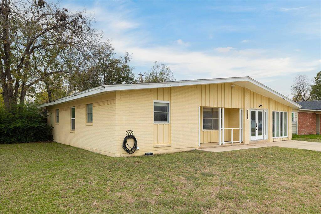 Brownwood, TX 76801,2215 13th Street