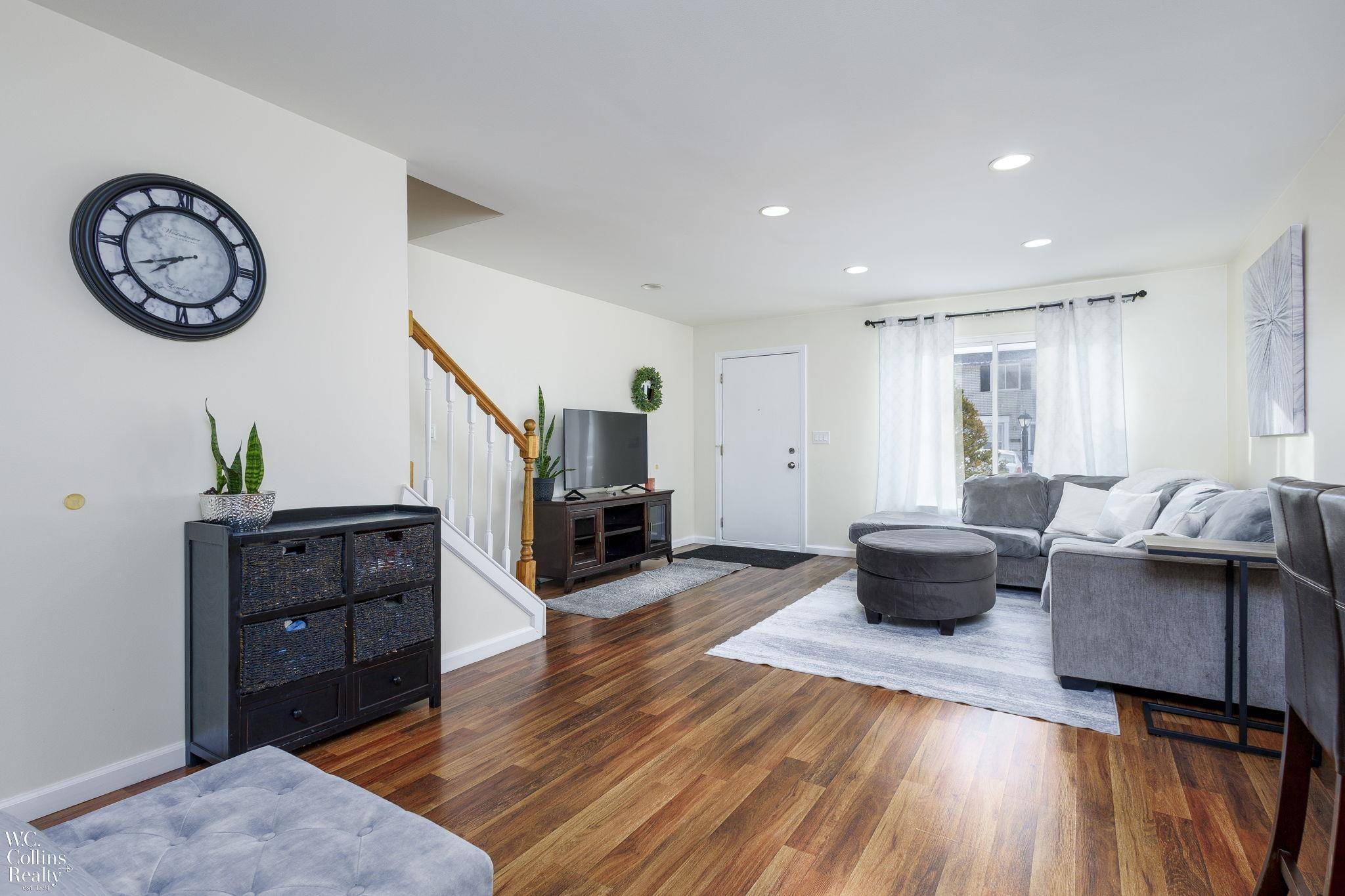 Warren, MI 48092,28212 Universal DR