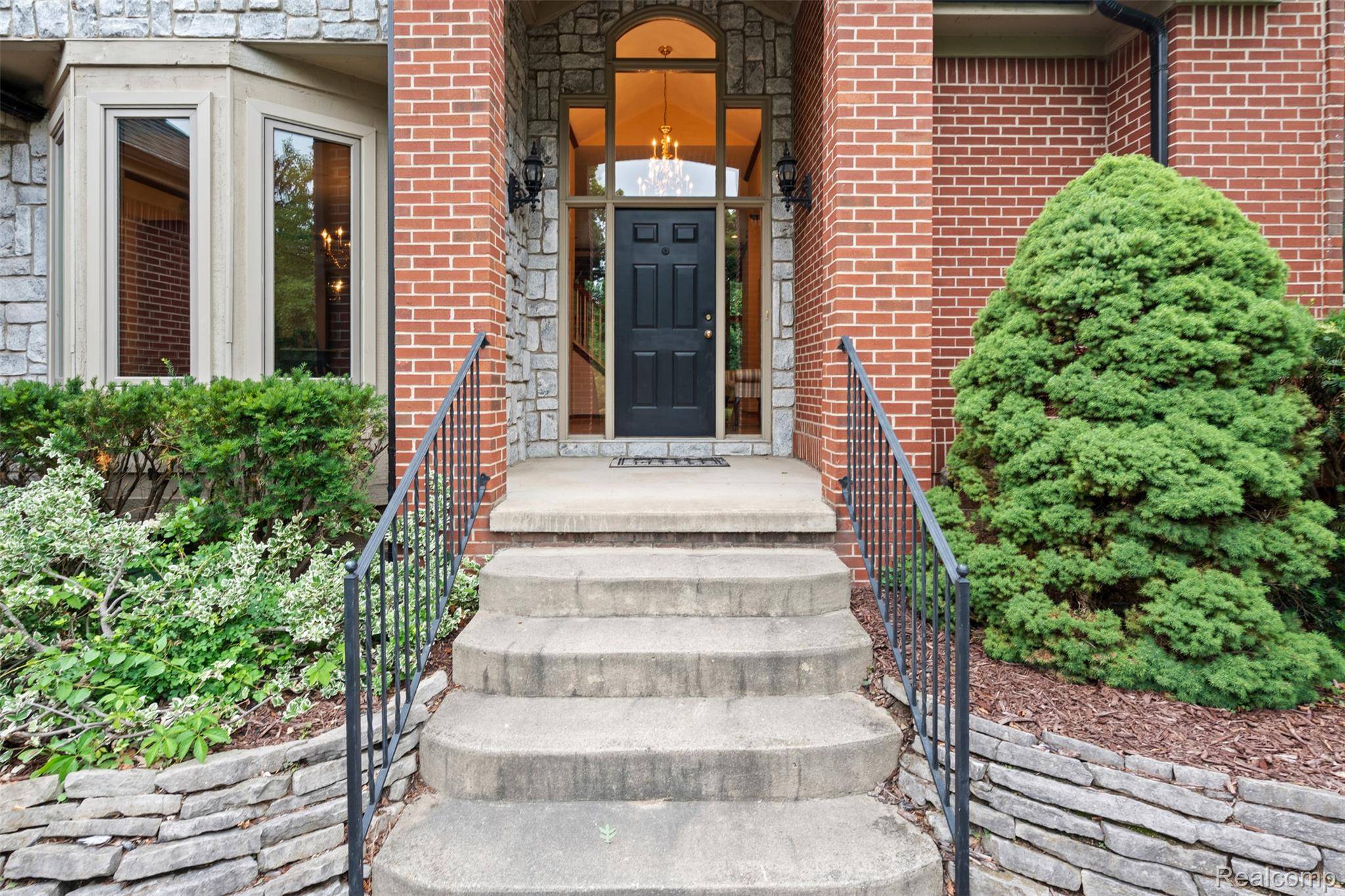 Commerce Twp, MI 48390,260 Forest Crest DR