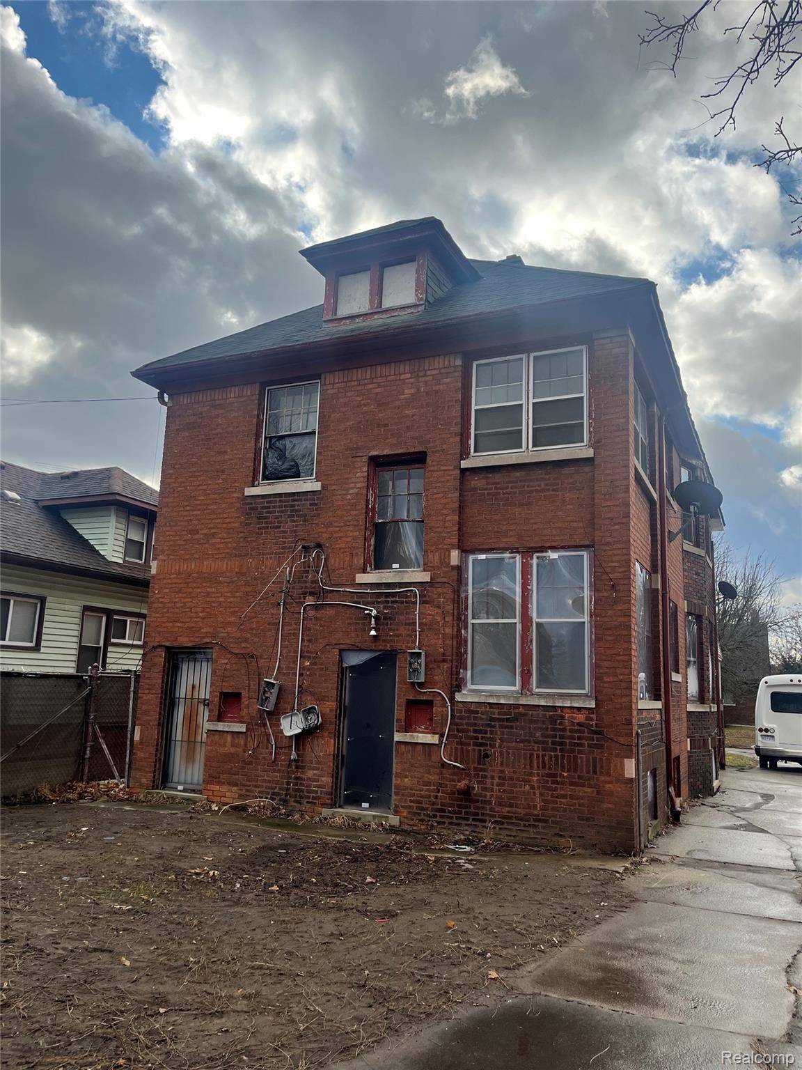 Detroit, MI 48204,8660 Beechdale ST