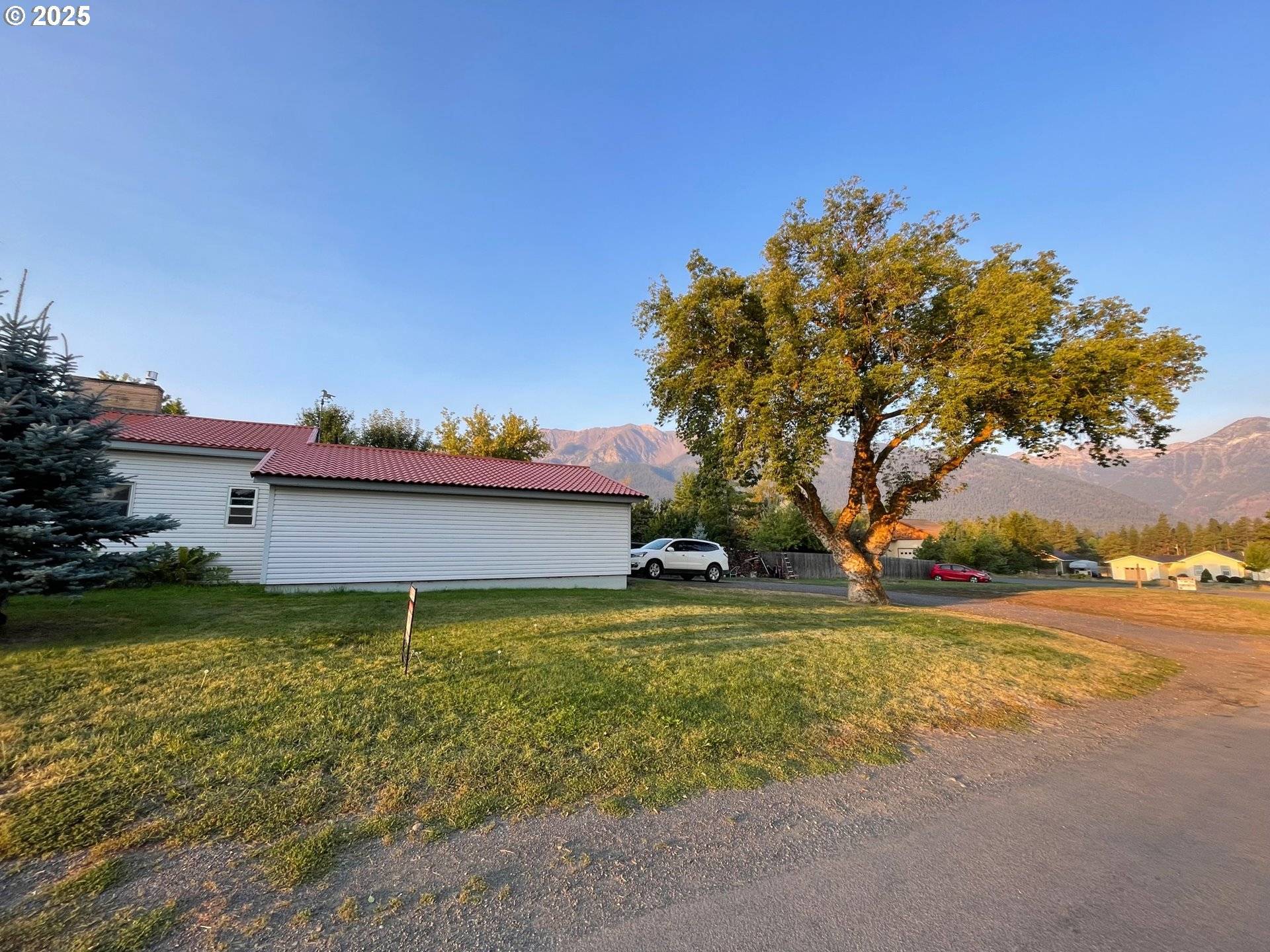 Joseph, OR 97846,100 W 10TH ST