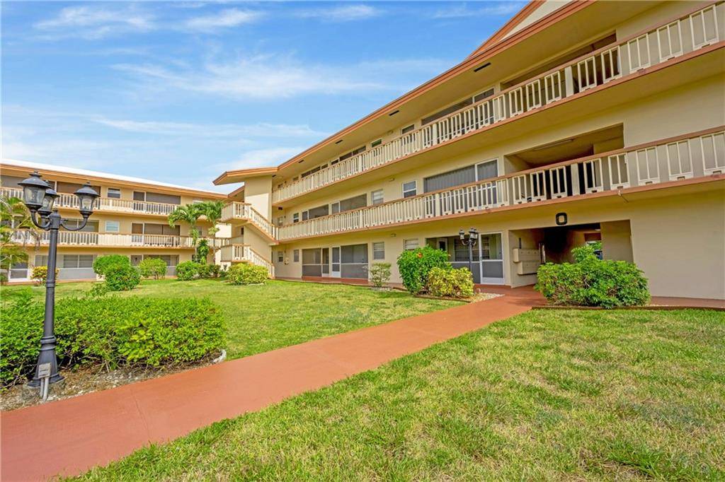 Hollywood, FL 33021,5300 Washington St #108D