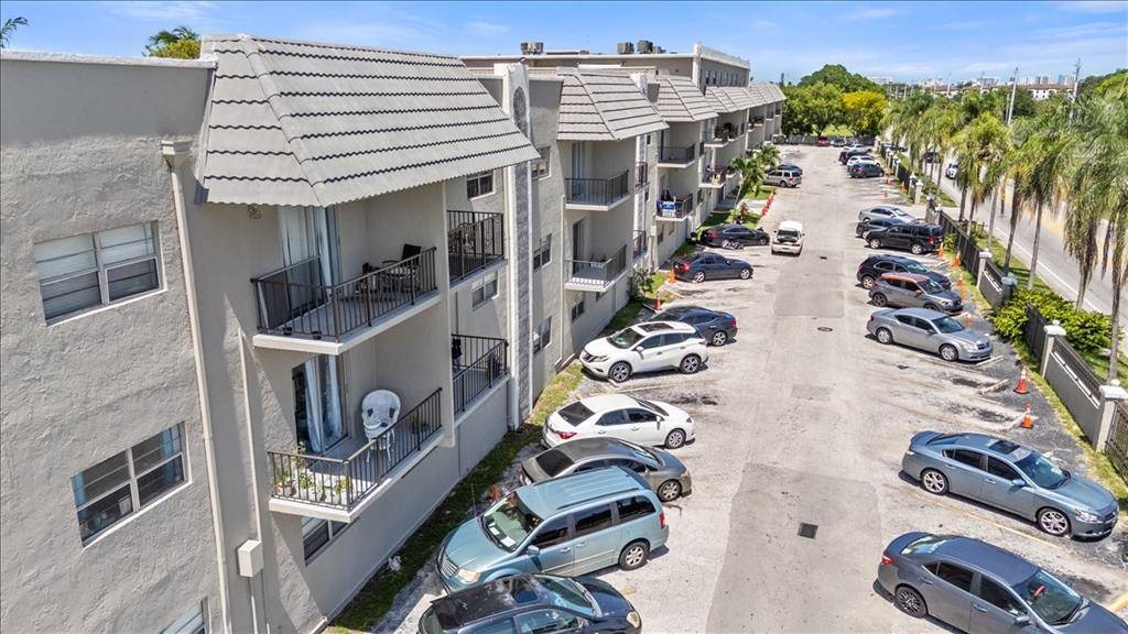 Pembroke Park, FL 33023,5100 SW 41st St #321