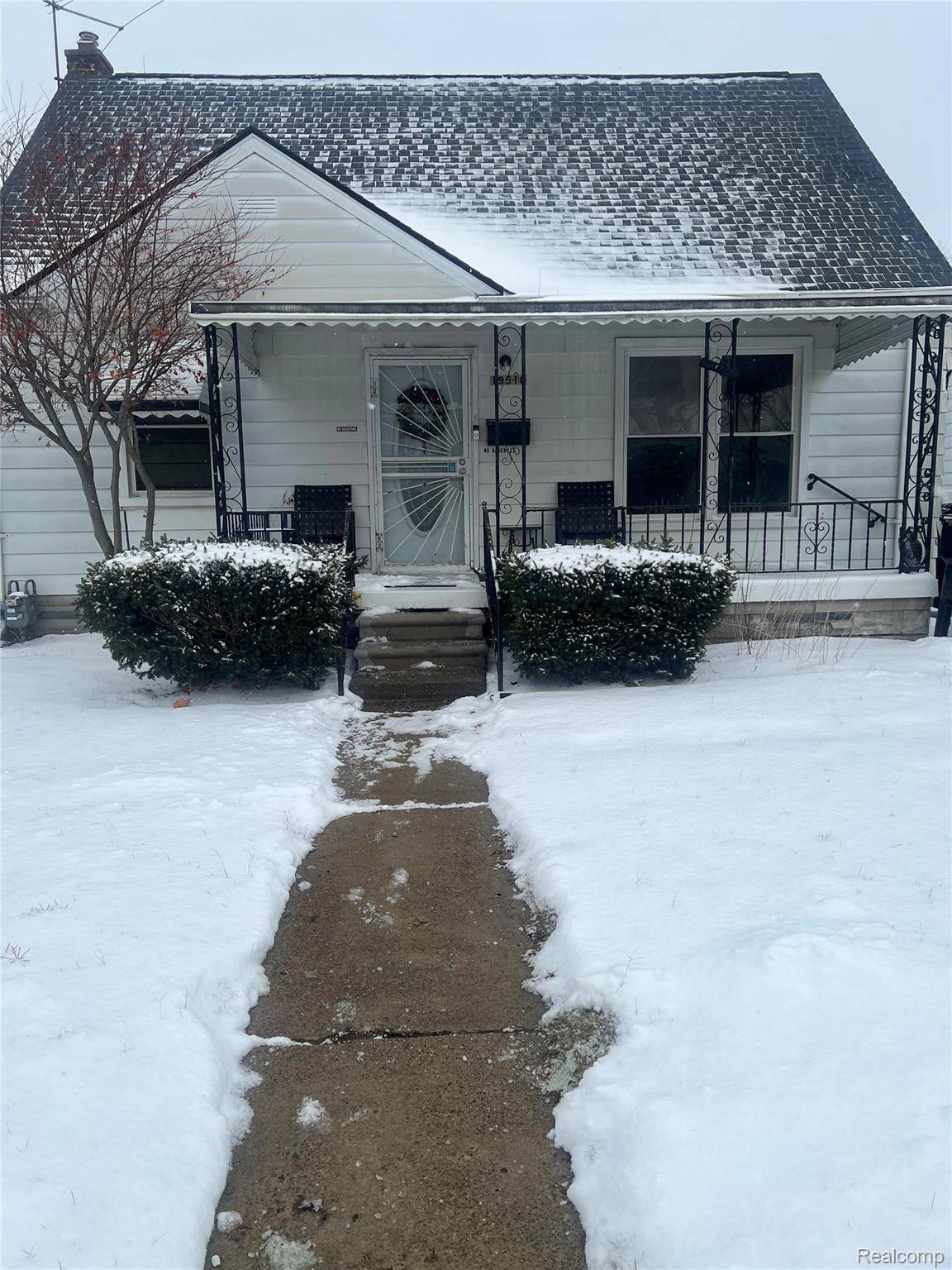 Detroit, MI 48205,19510 Dresden ST