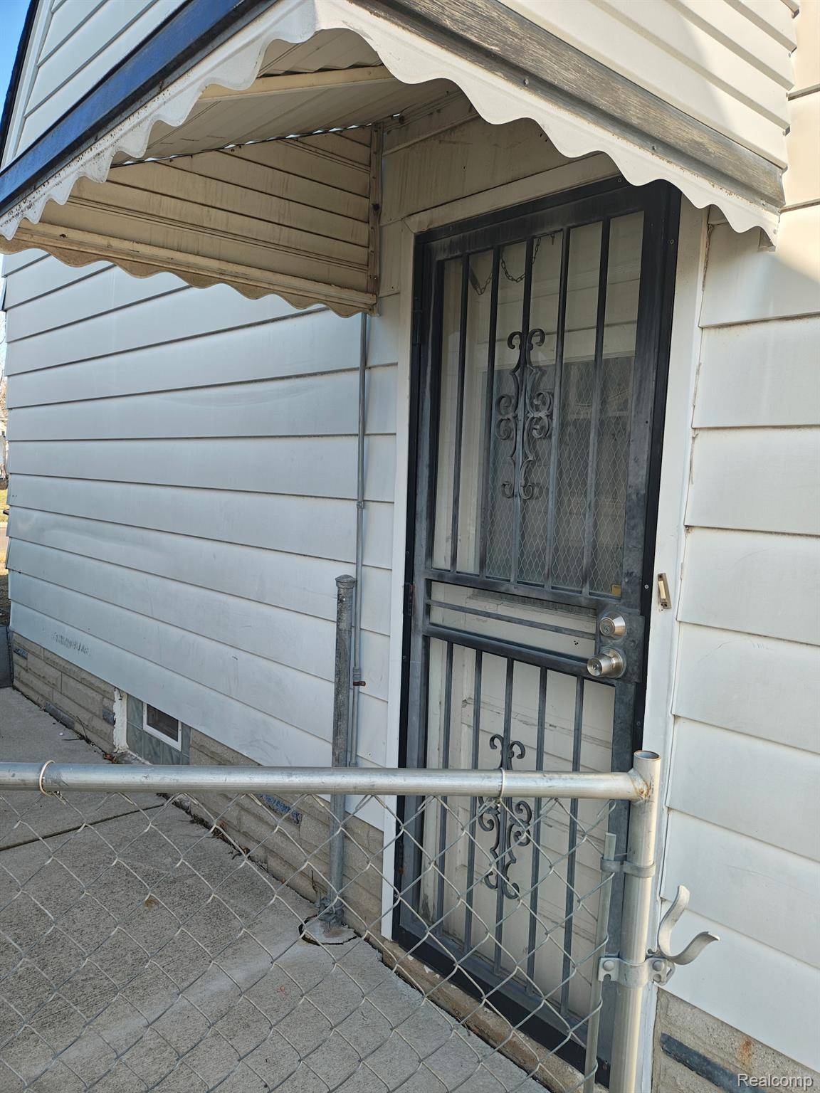 Detroit, MI 48205,19510 Dresden ST