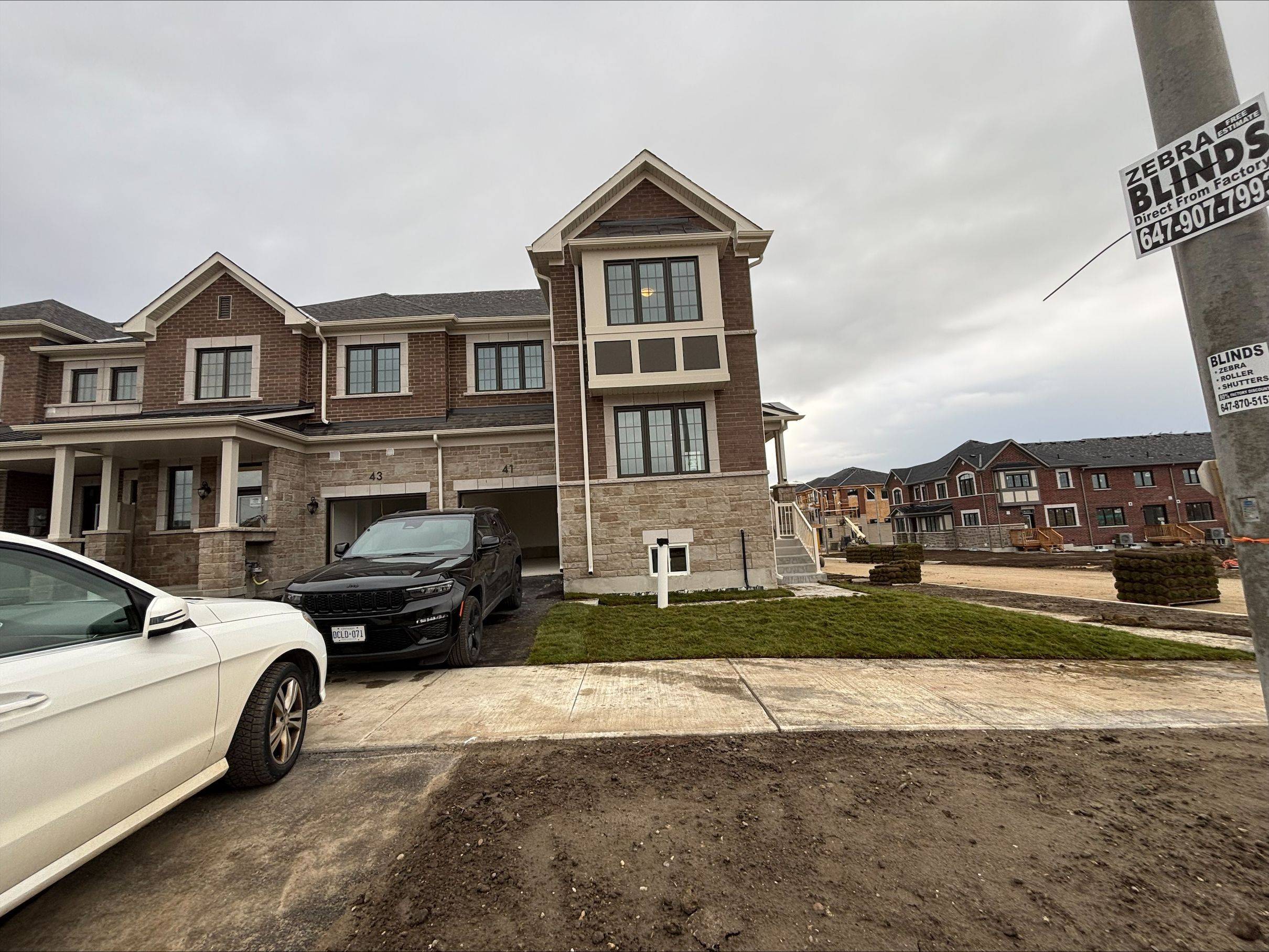 Barrie, ON L9J 1B3,41 Lower ST