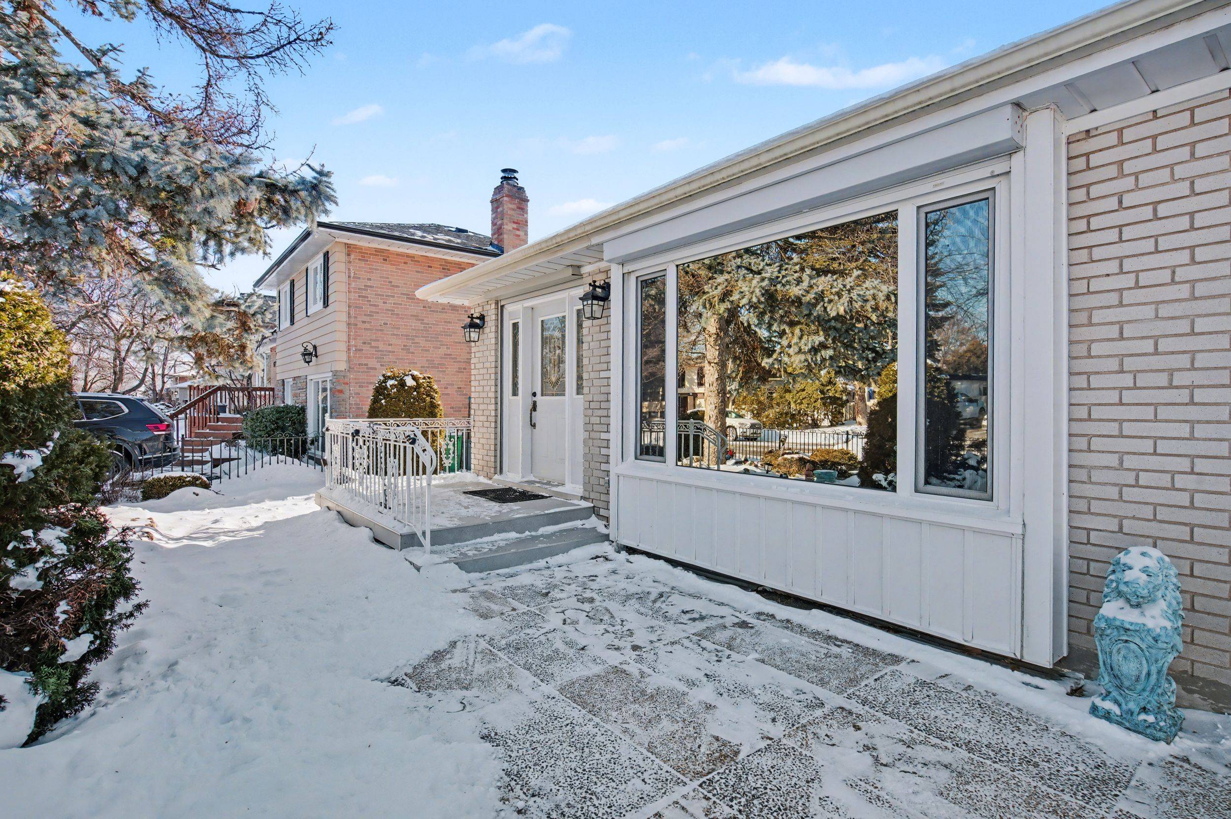 Mississauga, ON L5J 1X8,2765 Bushland CRES