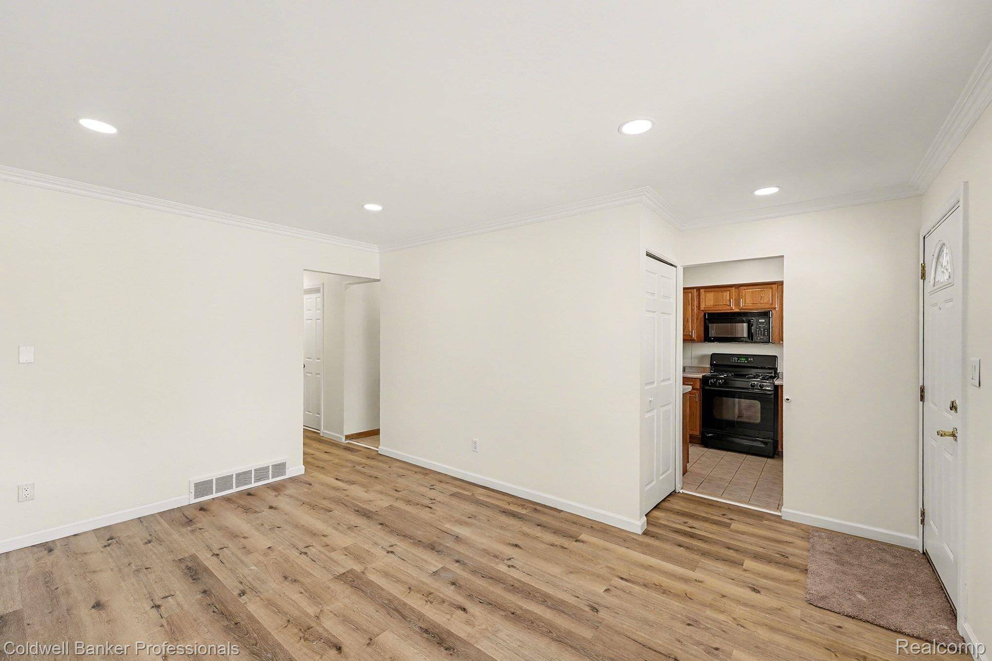 Westland, MI 48186,32465 Fernwood ST