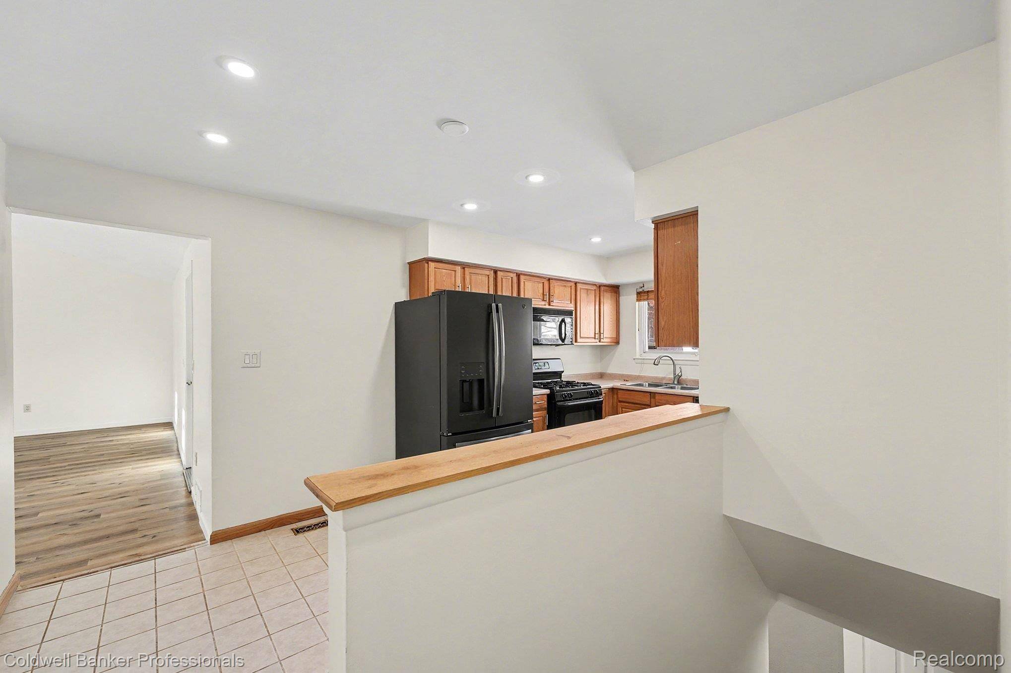 Westland, MI 48186,32465 Fernwood ST