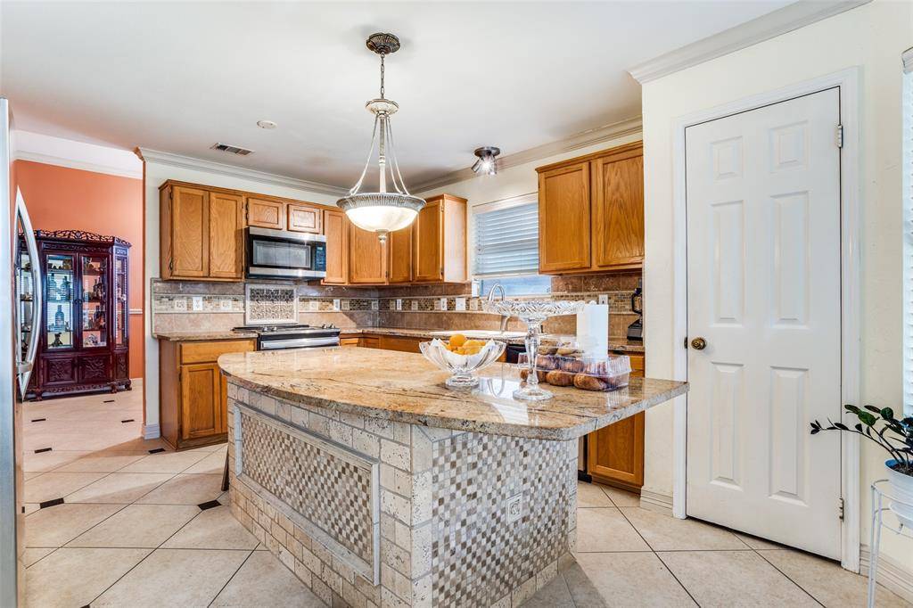 Garland, TX 75040,1805 Pecan View Drive