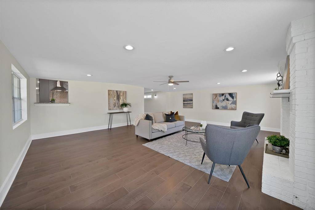 Dallas, TX 75229,3046 Rotan Lane