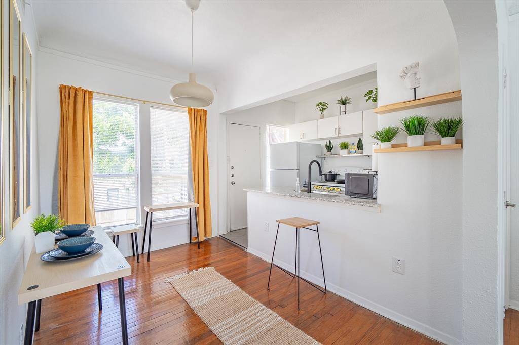 Dallas, TX 75214,5305 Reiger Avenue #2