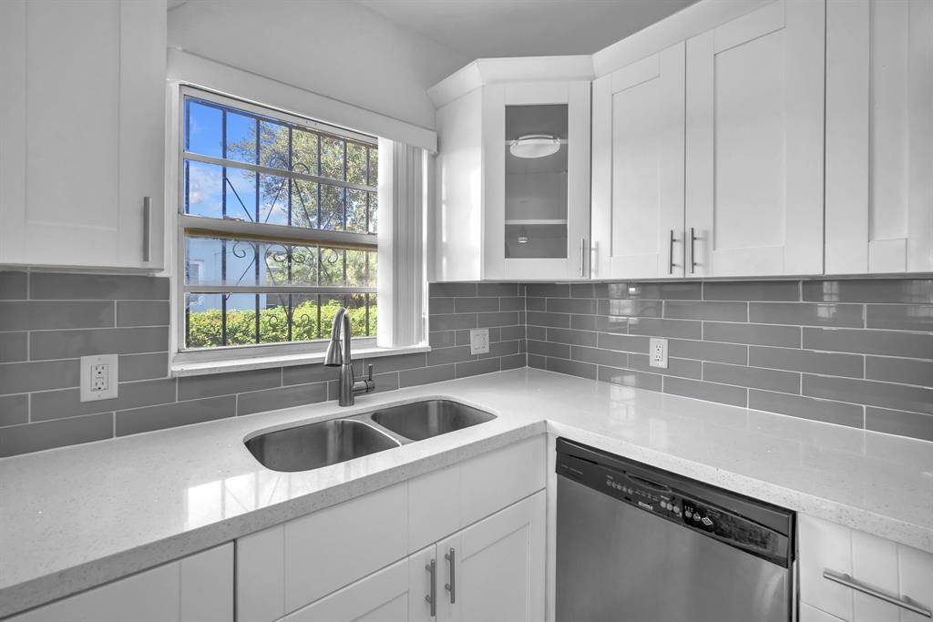 Miami, FL 33169,17115 NW 12th Ct