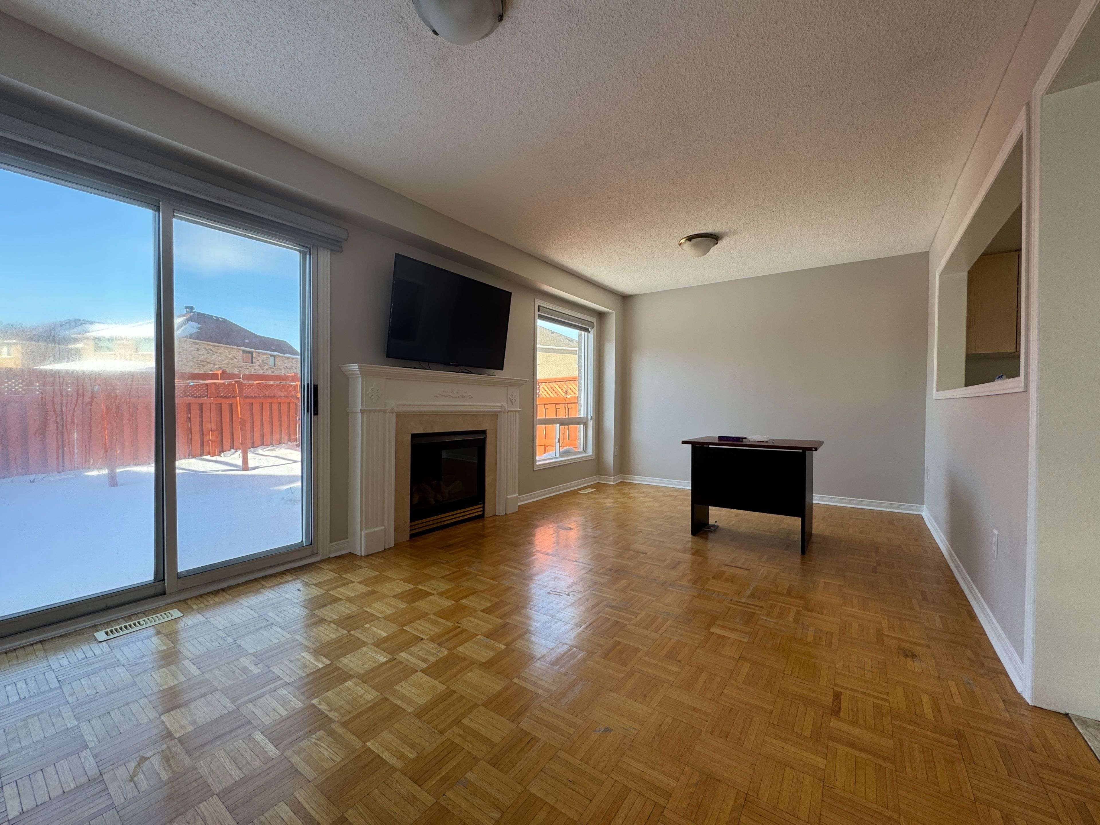 Brampton, ON L6P 1J5,48 Zia Dodda CRES #Main