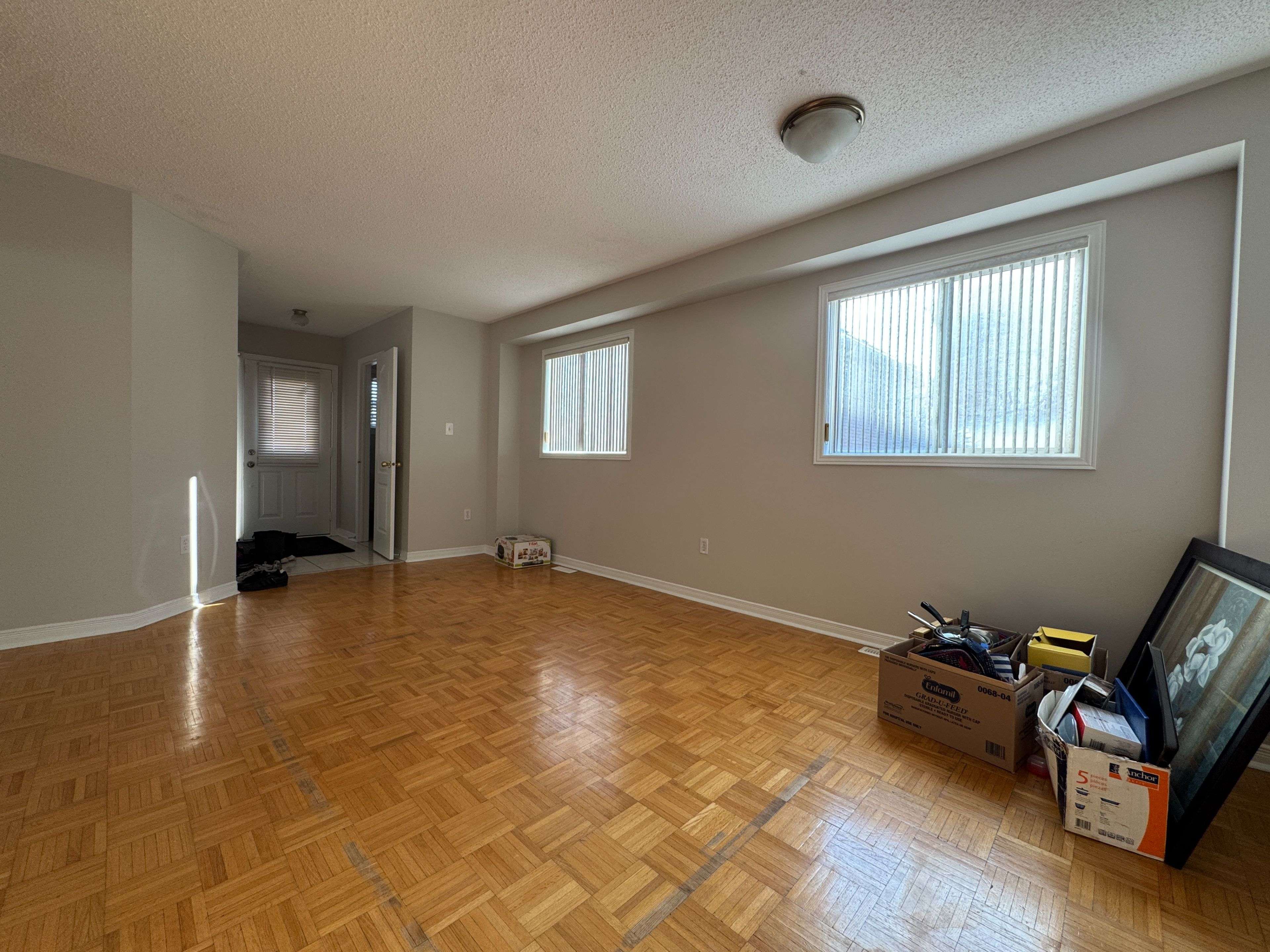 Brampton, ON L6P 1J5,48 Zia Dodda CRES #Main