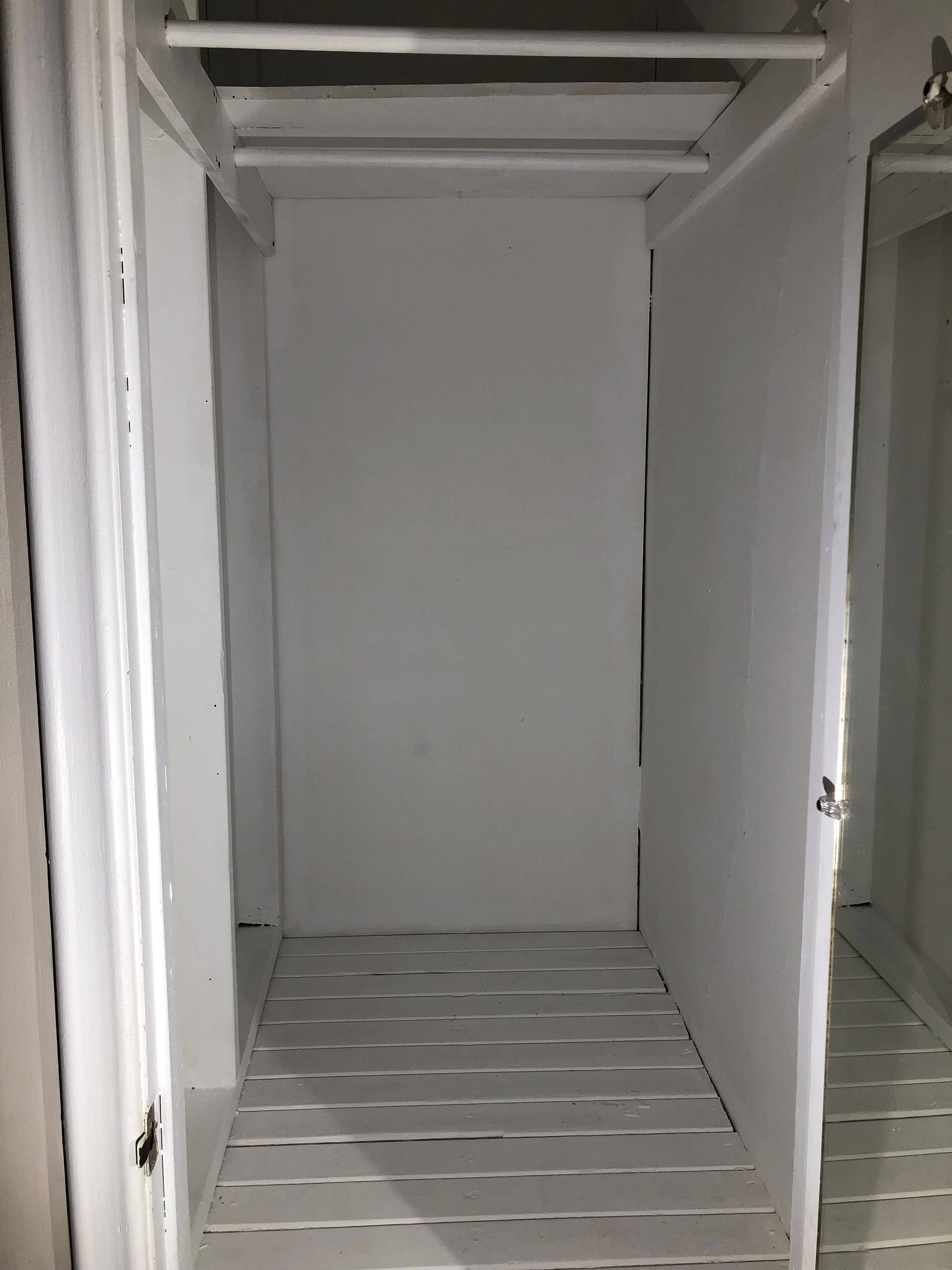 Guelph, ON N1E 4V2,96 Arthur ST N #B