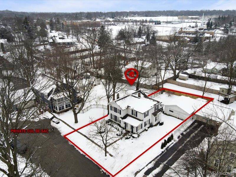 Clarkston, MI 48346,74 E Washington ST