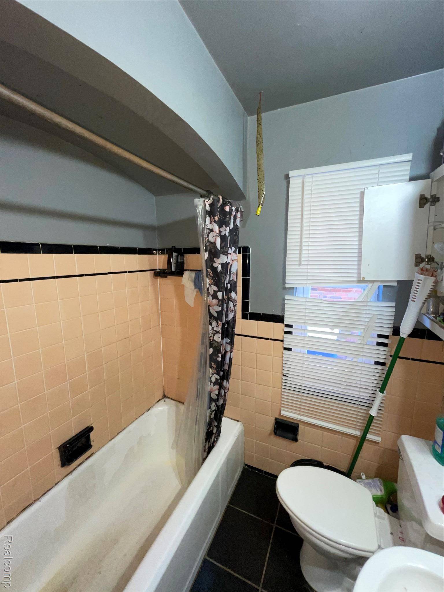 Detroit, MI 48224,10521 McKinney ST