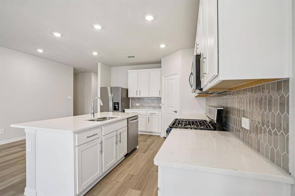 Mckinney, TX 75069,504 Midnight Oak Drive