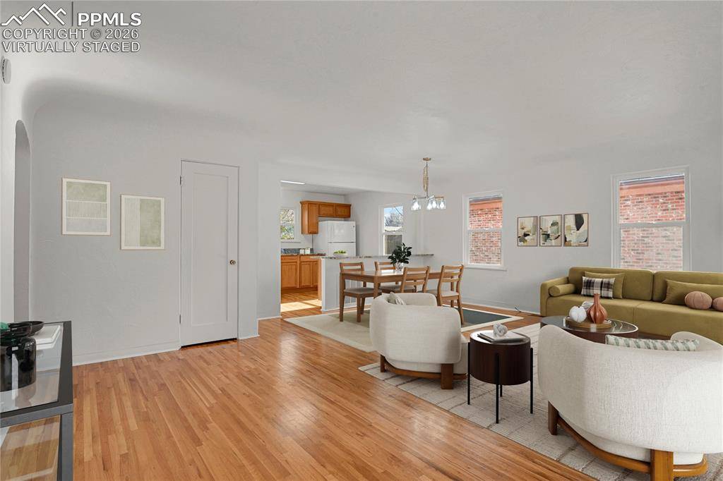 Colorado Springs, CO 80903,917 N Institute ST