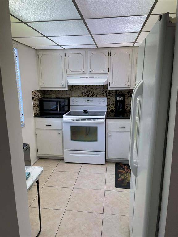 Lauderdale Lakes, FL 33313,4899 NW 26th Ct #453