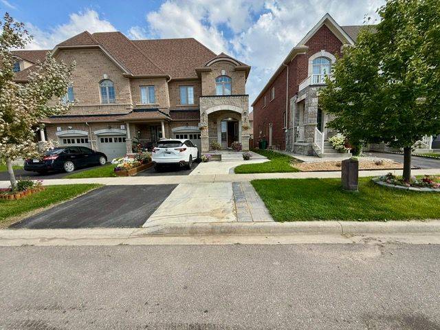 Brampton, ON L7A 4S1,132 Agava ST
