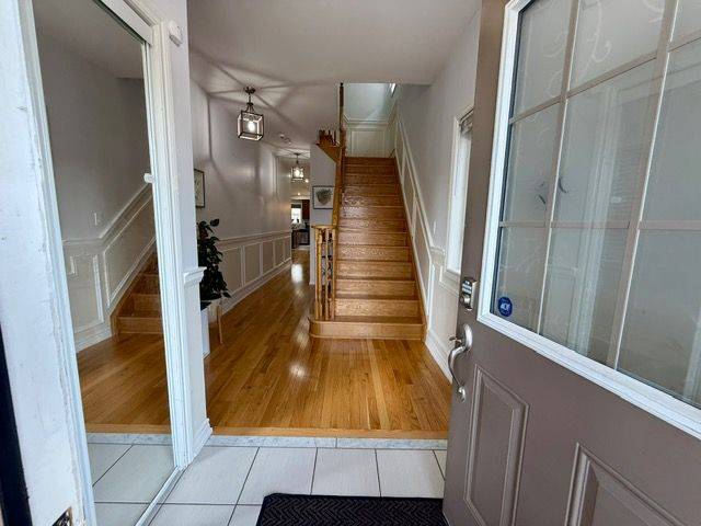 Brampton, ON L7A 4S1,132 Agava ST