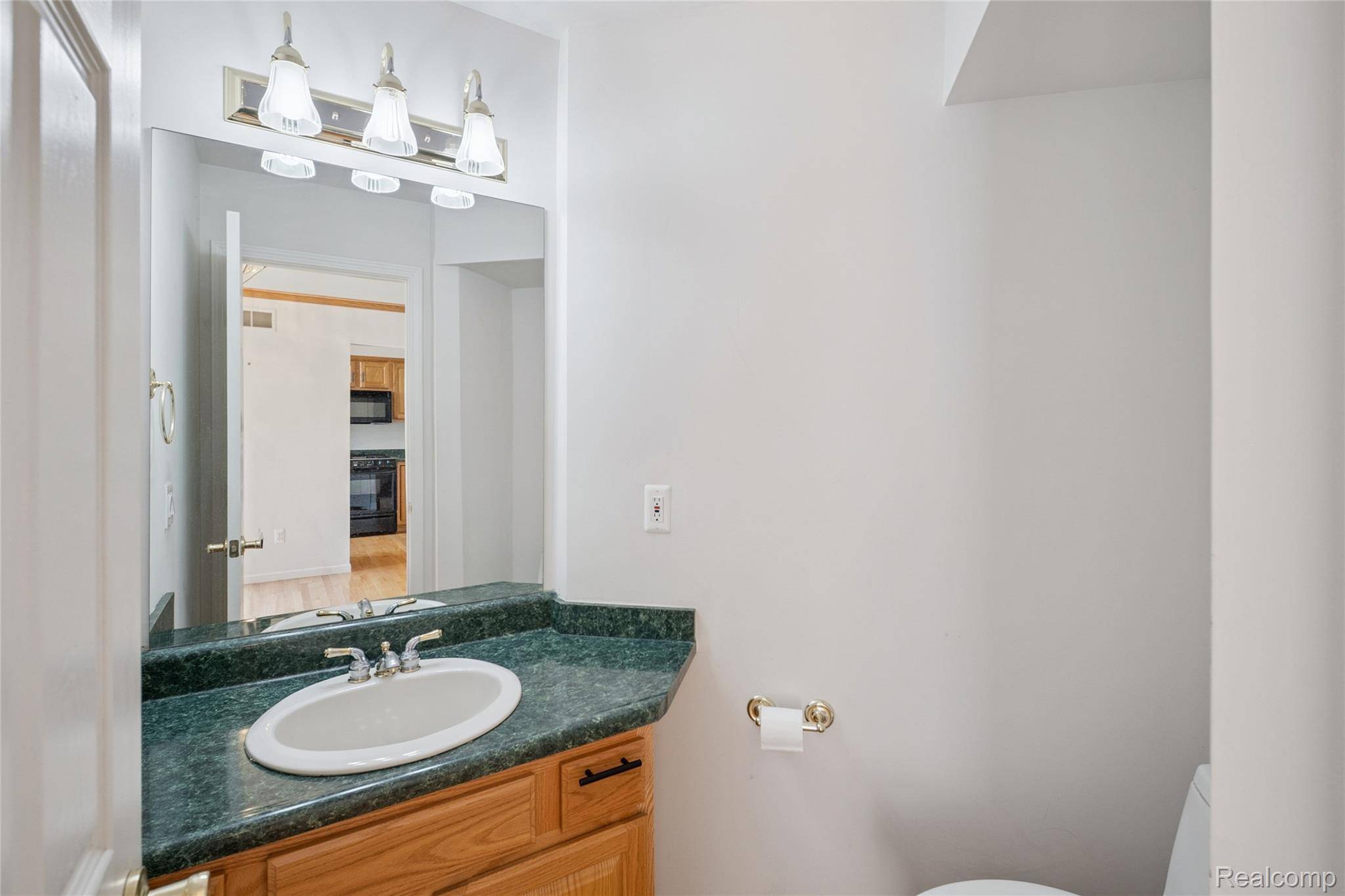 Howell, MI 48843,628 Olde Ivy LN