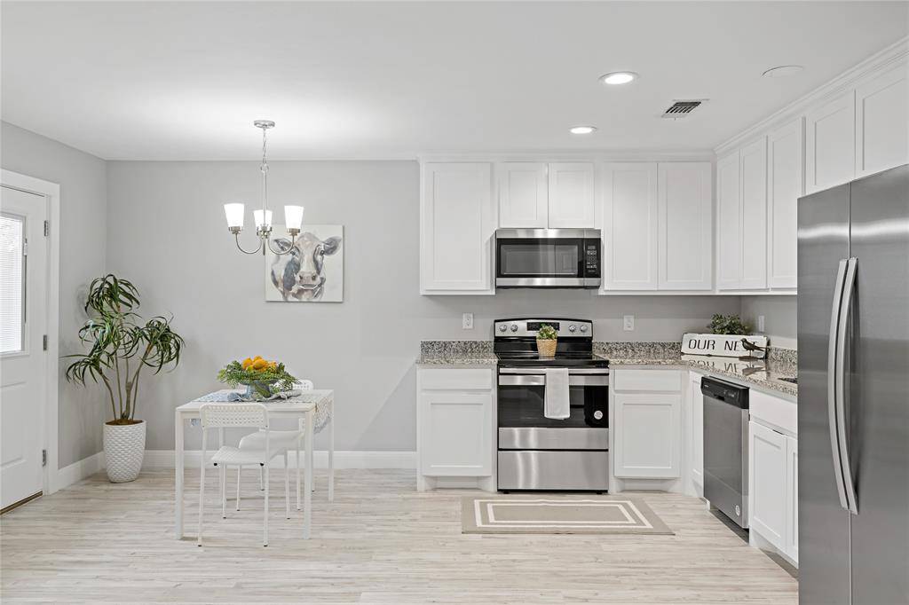 Denison, TX 75020,526 W Elm Street